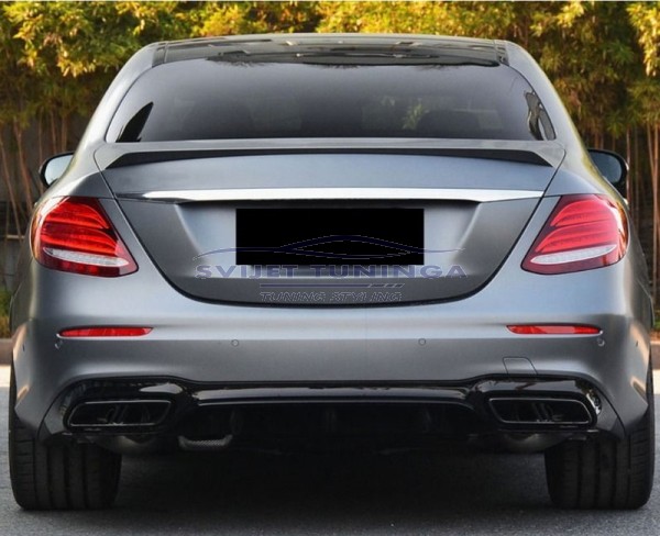LIP BUNKERA ZA MERCEDES E KLASA W213 - AMG IZGLED-CRNA SJAJ